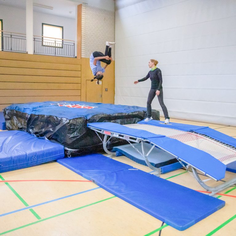 AirPit® Gymnastics BAGJUMP® Shop Get your portable foam pit now